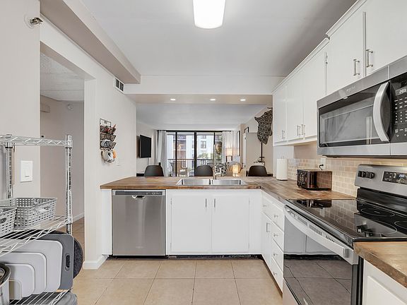 3rd image of 20 Royal Palm Way #204