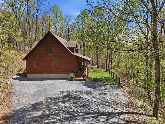 3rd image of 173 Goat Hill Road