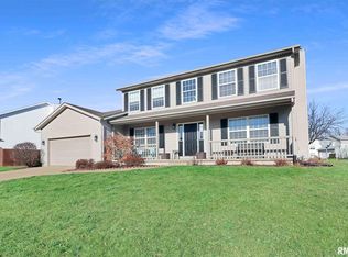 10404 N Churchill Dr, Peoria, IL 61615
