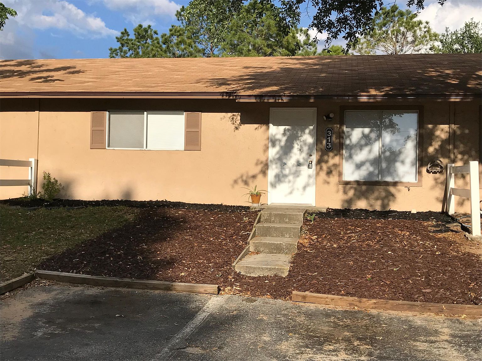 313 E Rosewood Ln, Tavares, FL 32778 Zillow