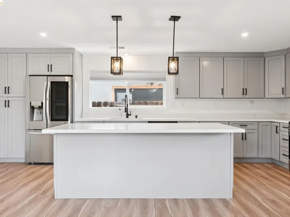 1300 Evergreen Dr, Concord, CA 94520