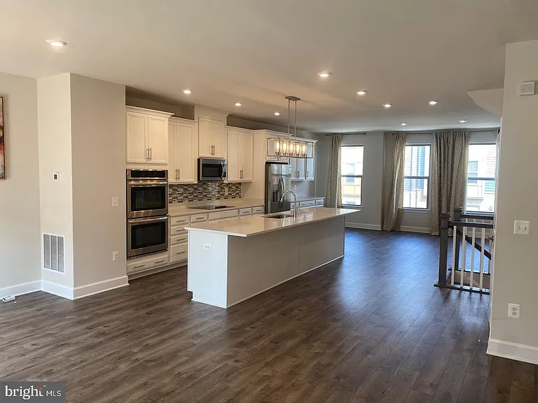 10587 Ratcliffe Trl — Photo 2