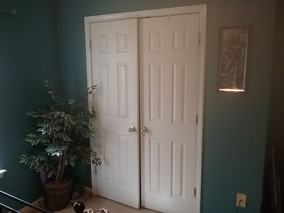 5th image of 277 Coral Cir