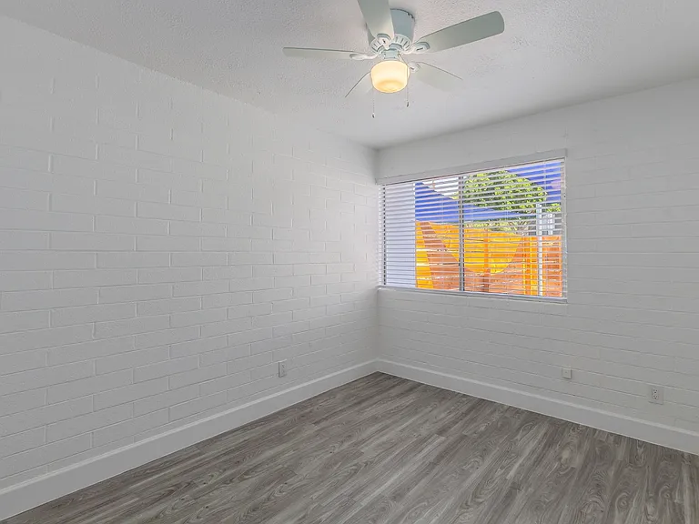 10440 N 11th Ave #1 — Photo 8