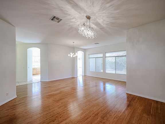 4th image of 331 W Indigo Dr