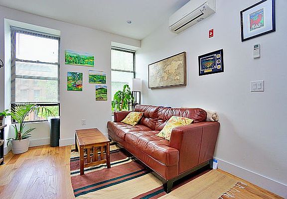 4th image of 132 Hancock St APT 2R