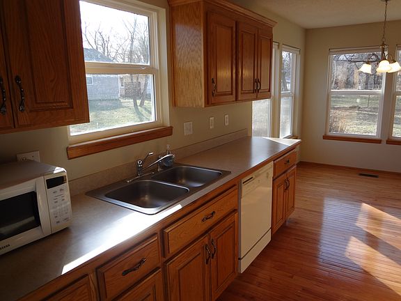 5th image of 8820 Mastin St