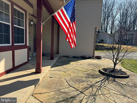 3rd image of 7201 Neaptide Ln