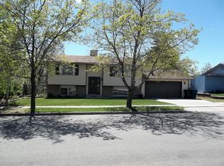 5459 W Mountain Men Dr, Kearns, UT 84118