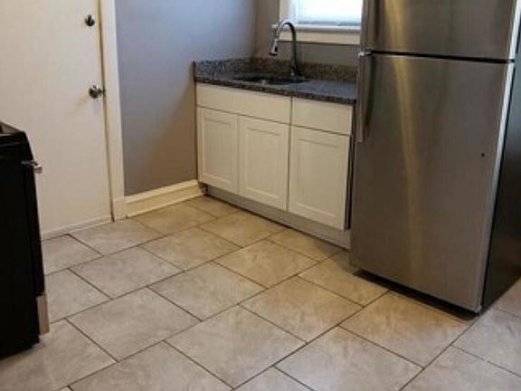 2nd image of 7237 S Bennett Ave #1B