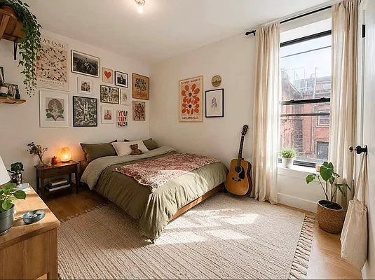 Bedroom, photo 1