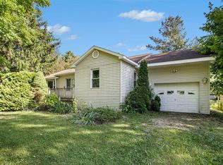 5320 Shanghai Rd, Eau Claire, MI 49111