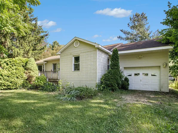 5320 Shanghai Rd, Eau Claire, MI 49111