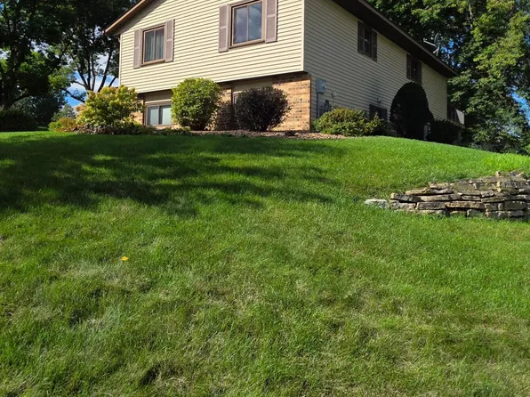 4733 Penkwe Cir, Eagan, MN 55122