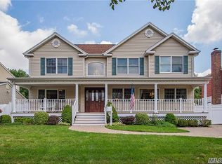 1531 Oxford Rd, Wantagh, NY 11793