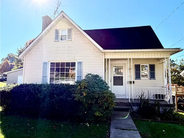 808 Davidson Ave, Connellsville, PA 15425