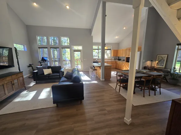 60504 Seventh Mountain Dr, Bend, OR 97702