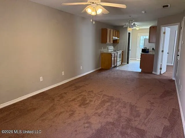 3 bed, 2.0 bath, 2360 sqft, $1,200 — Photo 2
