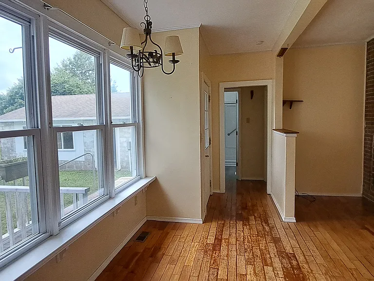 781 Kingsale Rd — Photo 12