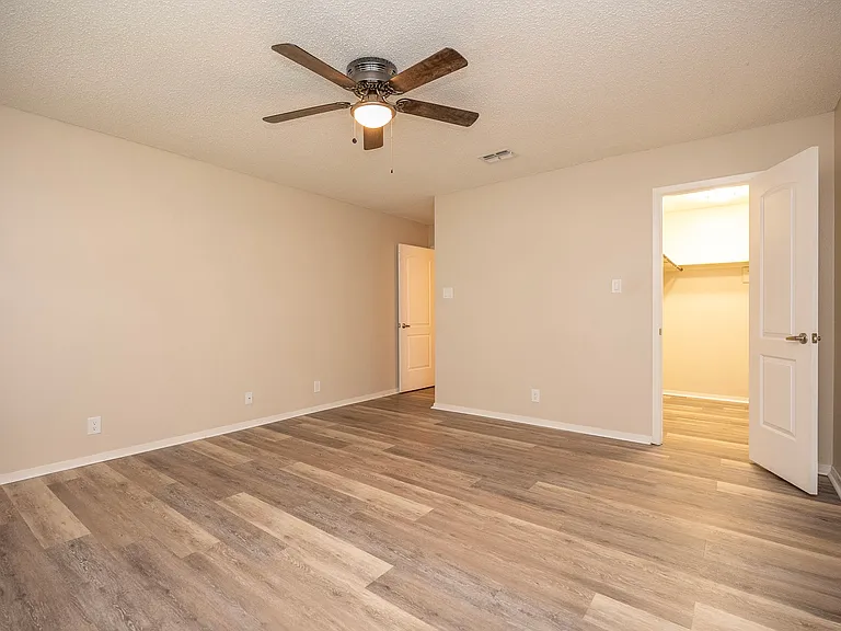 4547 Bermuda Dr — Photo 23