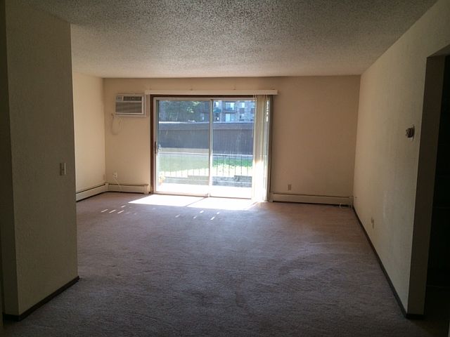 1st image of 1905 Wilson Ave APT 214