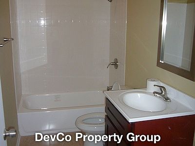 5th image of 4915 S Calumet Ave #2