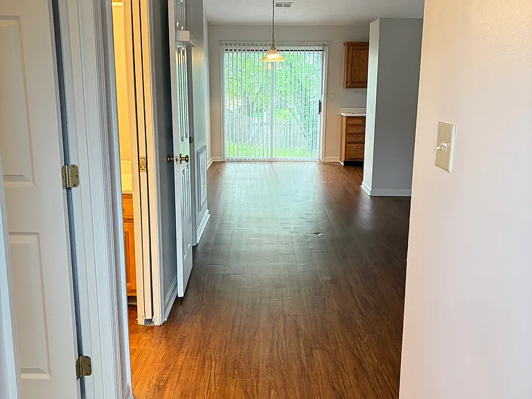4525 Hartland Pkwy — Photo 9
