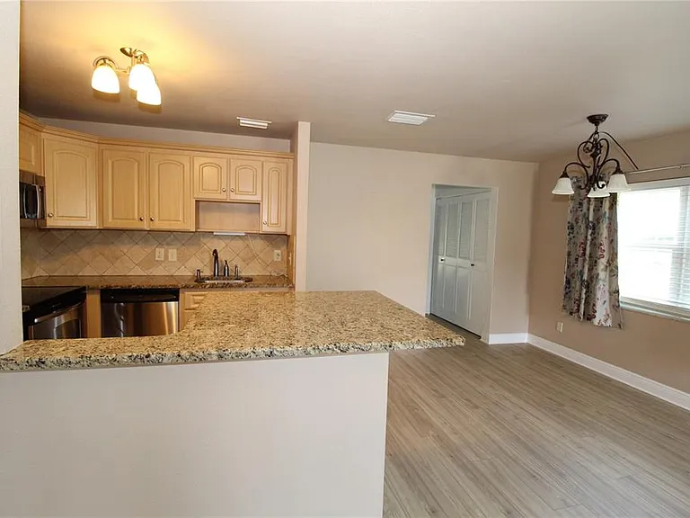 2202 Clubhouse Dr #187 — Photo 6