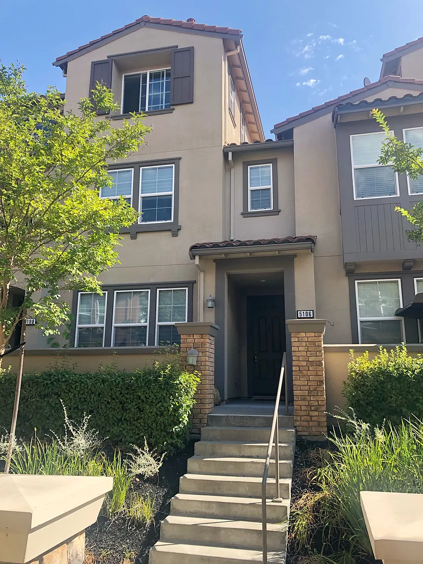 5106 Fioli Loop photo 1