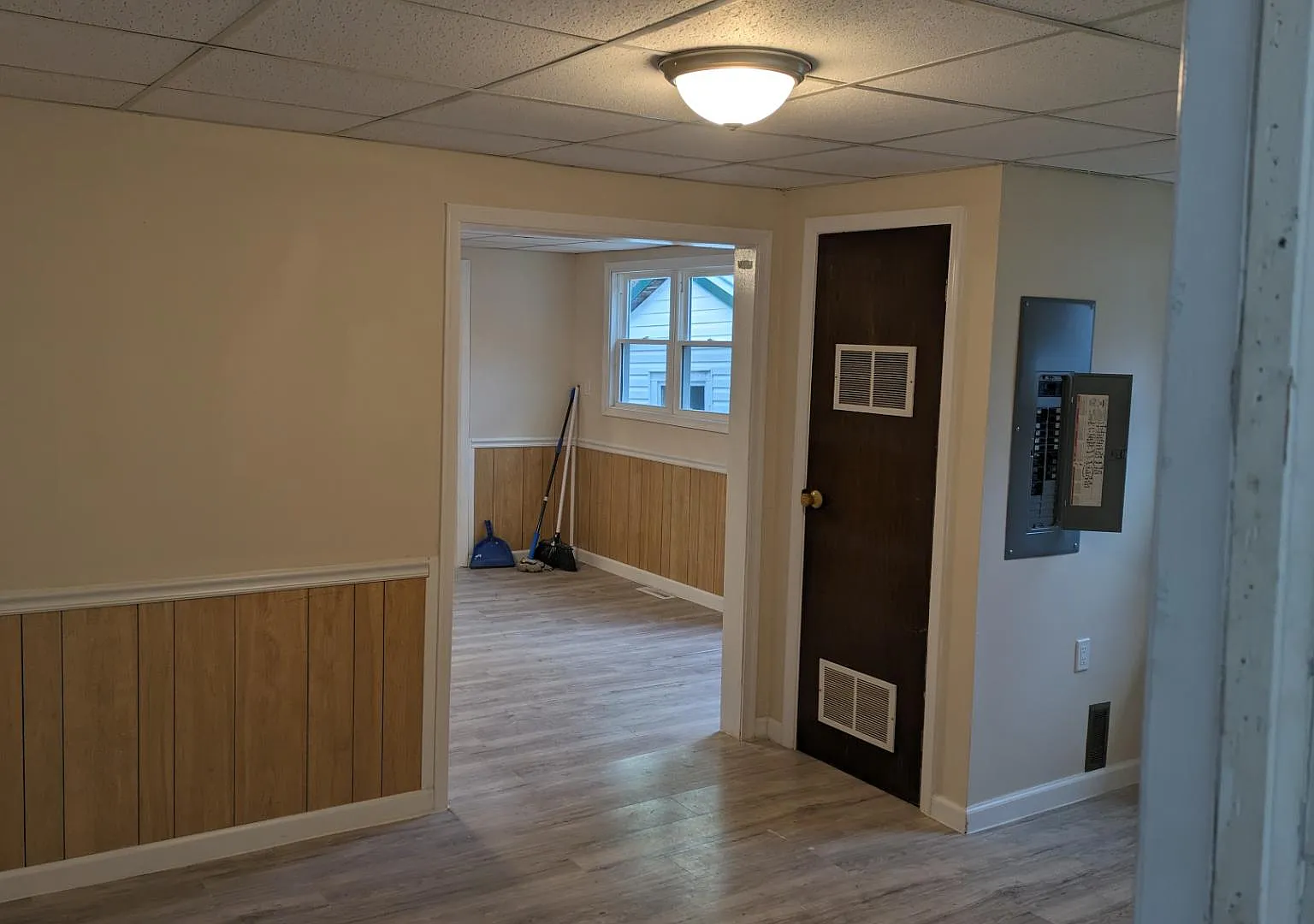 287 Hollywood Lane — Photo 2