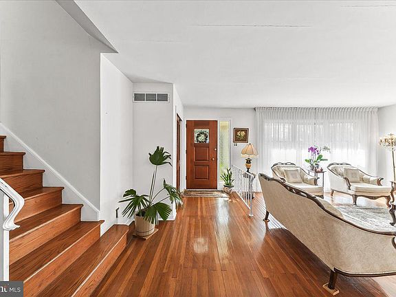 4th image of 2509 Highland Ave