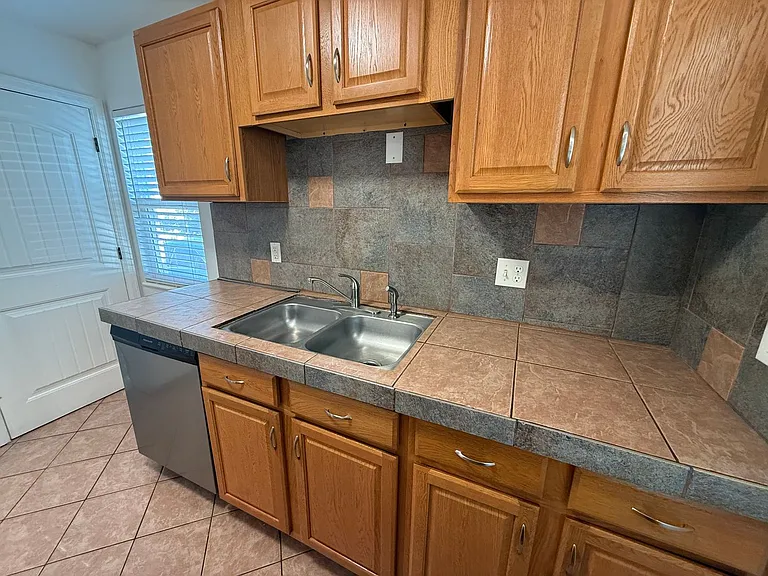 1349 Kenton St — Photo 13