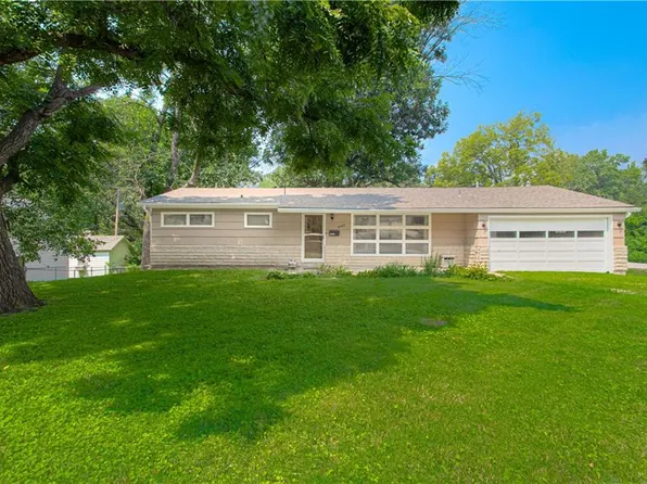 4950 N Chelsea Ave, Kansas City, MO 64119