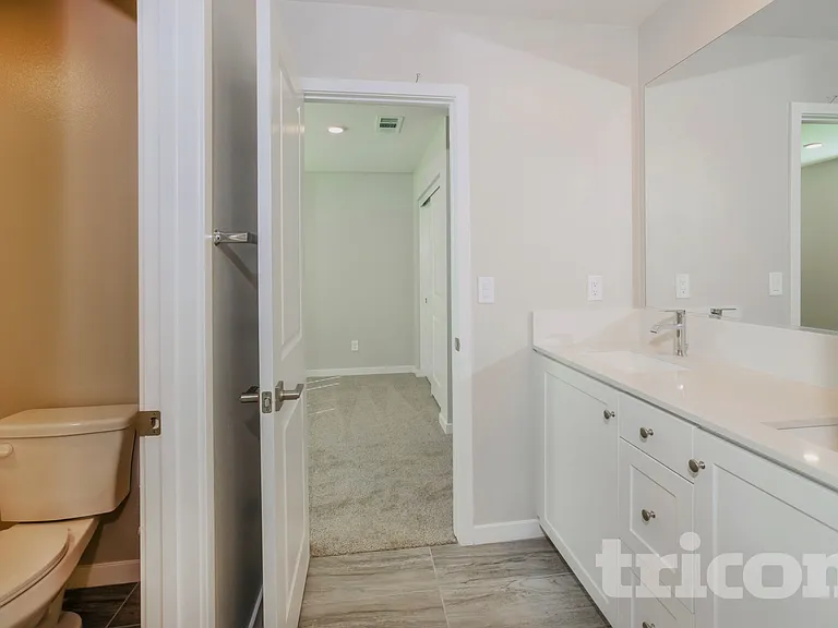 31578 Dwight Dr — Photo 11