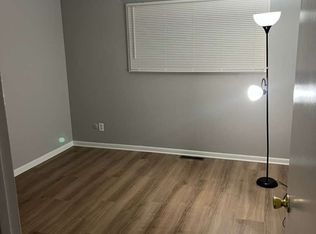 33 N 15th St APT 2, Saint Charles, IL 60174