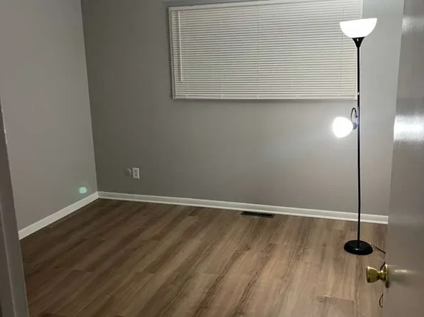 33 N 15th St APT 2, Saint Charles, IL 60174