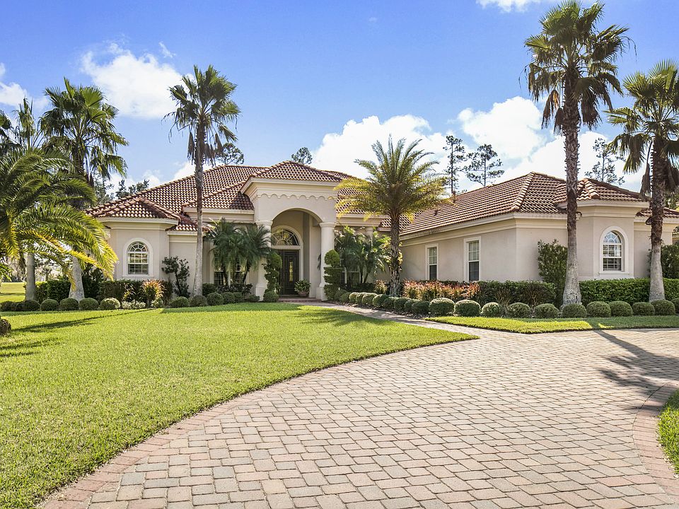Front: Circular Driveway