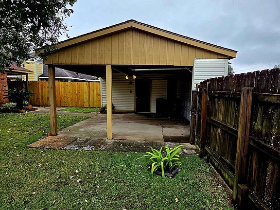 4th image of 16055 Manchester Ave