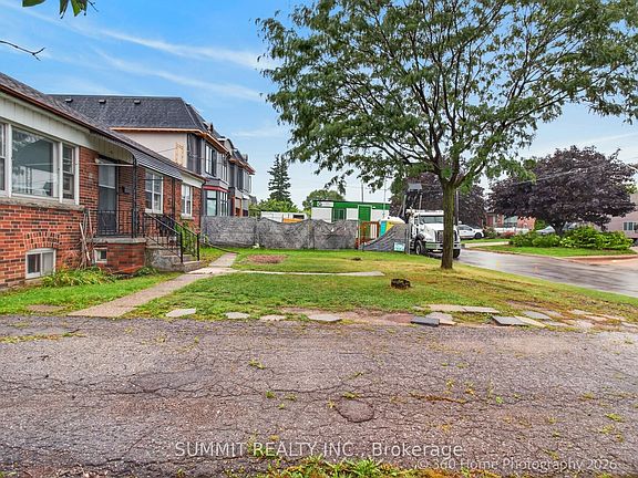 4th image of 11 Faith Ave