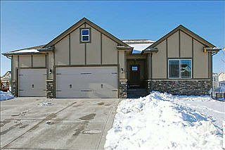 1st image of 510 NW Crestview Ct