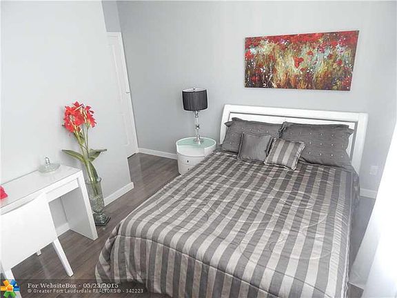 5th image of 511 SE 5th Ave APT 1904
