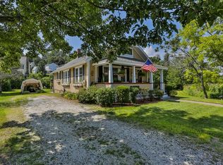 12 S Hampton Rd, Amesbury, MA 01913