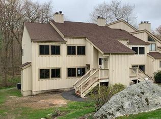278 Maplewood Dr, South Salem, NY 10590