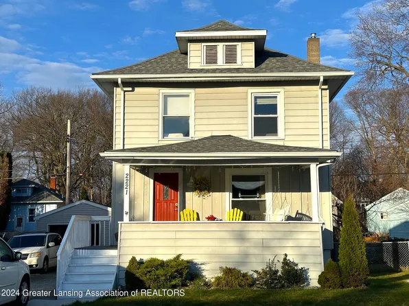 2221 Strathmore Rd, Lansing, MI 48910
