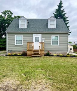 414 Ohio St, Elyria, OH, 44035