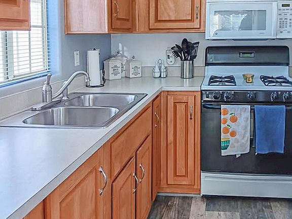 5th image of 70200 Dillon Rd #139