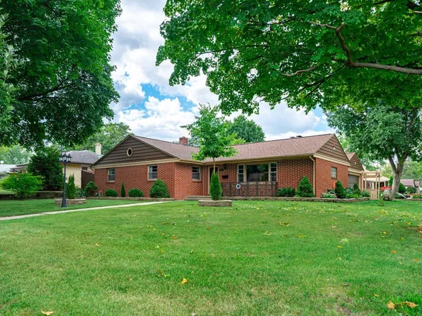534 Westchester Dr, Rockford, IL 61107