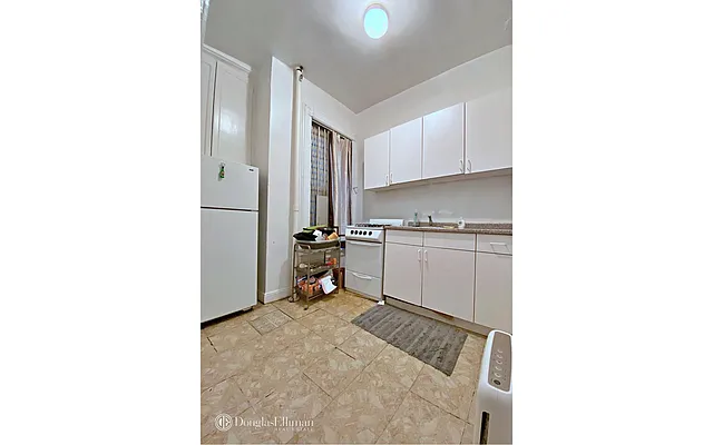 Rented by Douglas Elliman | media 53