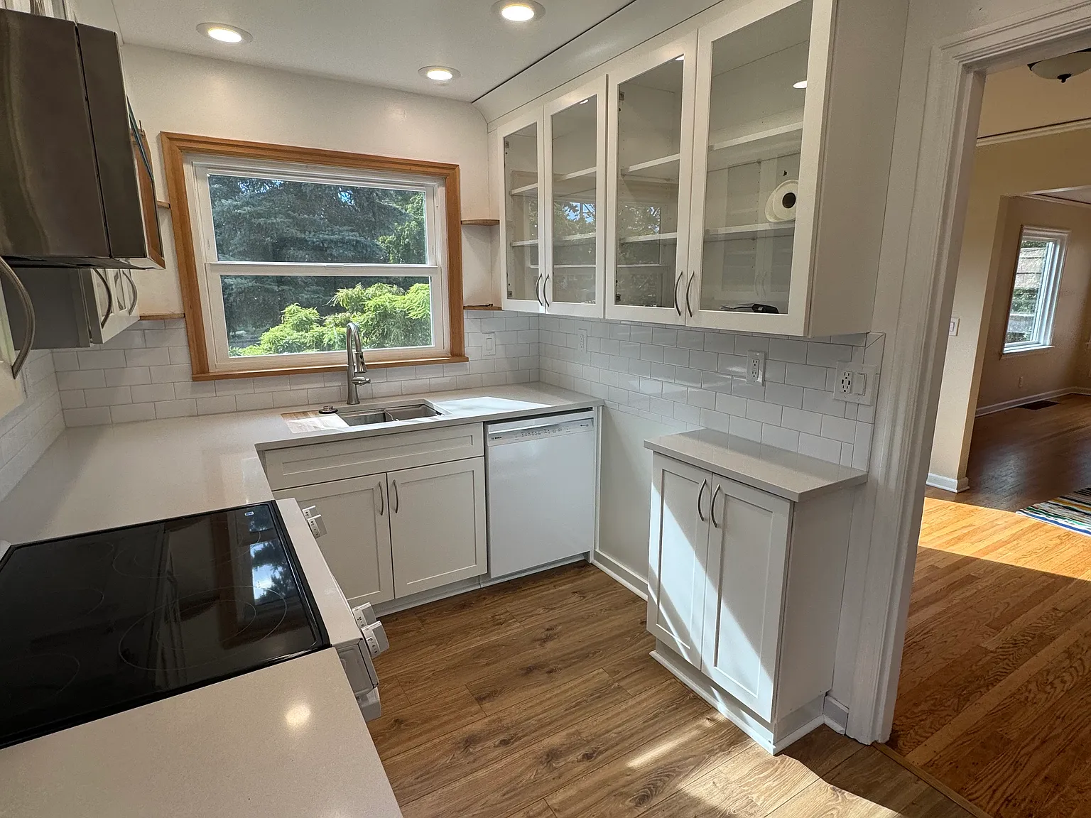 3 bed, 1860 sqft, $3,800 — Photo 1