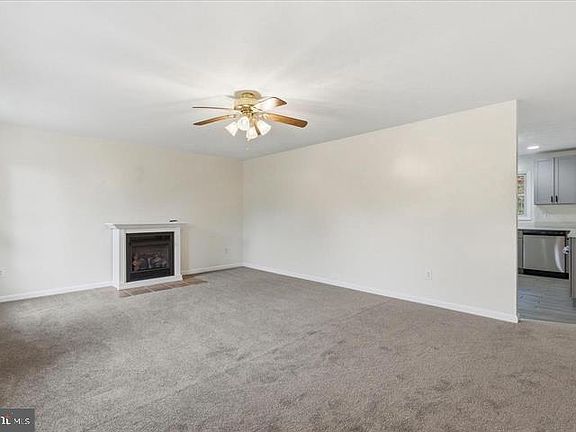 4th image of 18448 Three Notch Rd